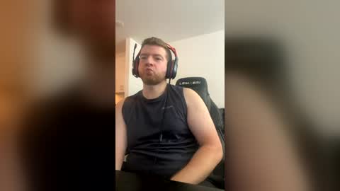 selfmademax579471 online show from July 14, 5:41 pm