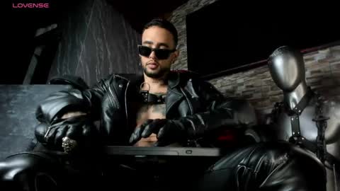 seth_0wner online show from May 16, 2:42 am