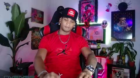 Aharon  ravelo online show from July 13, 5:42 am