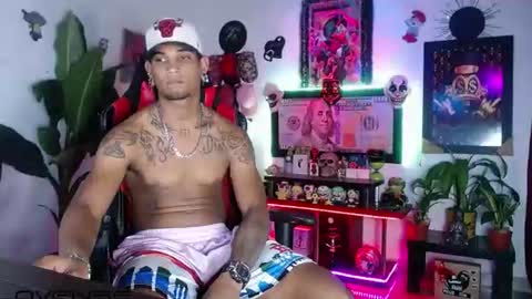 Aharon  ravelo online show from July 16, 5:03 am