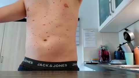sexy30031986 online show from June 7, 5:31 pm