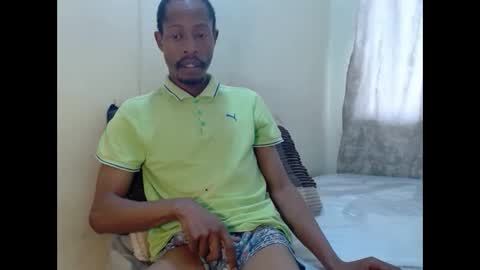 sexycouplexx01 online show from May 21, 8:10 am