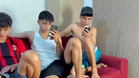 MATIAS-18   THIAHO -18  MAX-19  NICOKALY-19  CAIN-19   MOD ESTEBAN online show from May 6, 7:58 pm