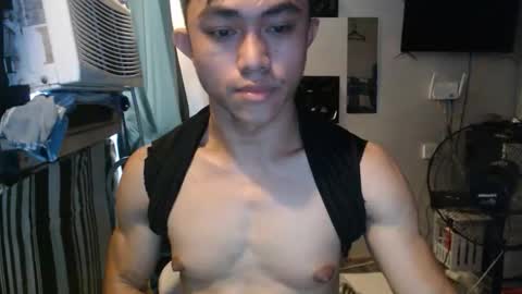 sexystrongcum online show from May 9, 4:02 am