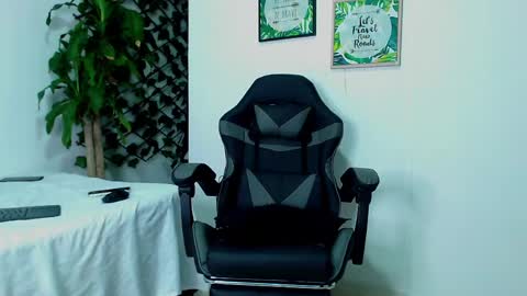 sexytommy_ online show from May 8, 8:59 am