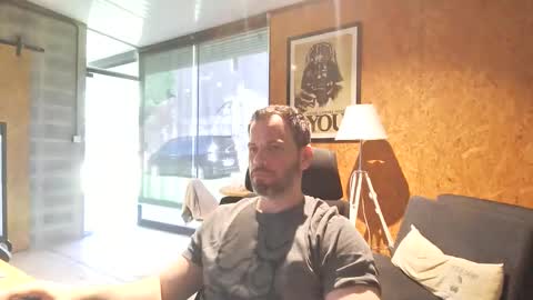 shad0w_hunter online show from May 5, 1:13 pm