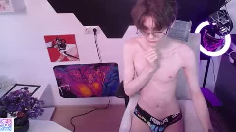 shiromy_ online show from July 17, 5:19 pm