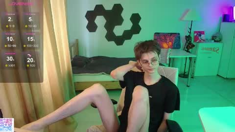 shiromy_ online show from May 15, 5:48 am