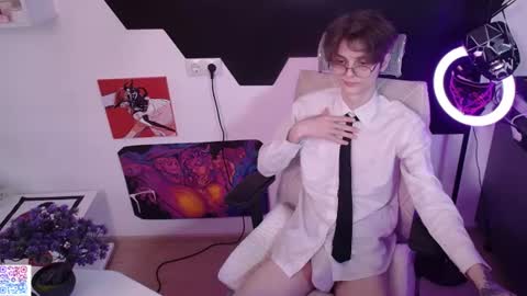 shiromy_ online show from July 6, 5:59 pm