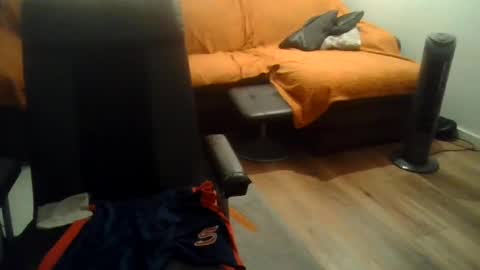 showherenow online show from July 10, 4:38 am