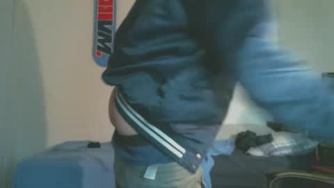 shyboyhugecum2020 online show from May 16, 4:54 am