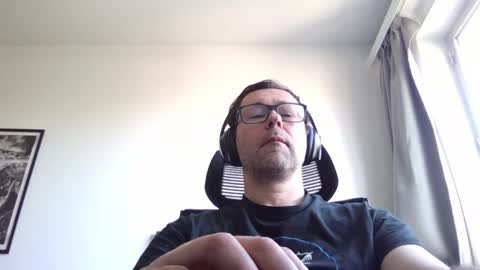 shytoyboy__ online show from April 25, 8:17 am
