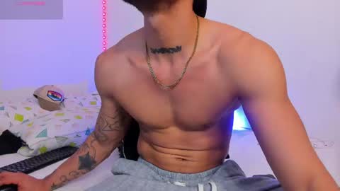 siamnew online show from July 10, 1:53 am