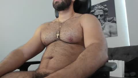 simon_leon01 online show from June 6, 1:50 pm