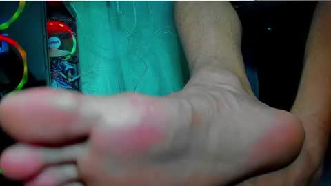 only foot                         worshipers here online show from June 24, 7:22 am