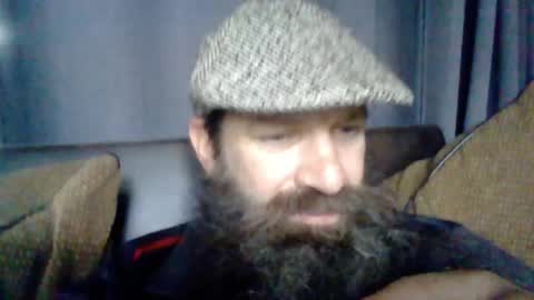 sitonmybeardxxx online show from May 16, 2:37 pm