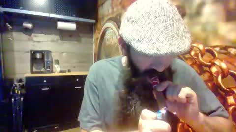sitonmybeardxxx online show from July 31, 7:01 pm