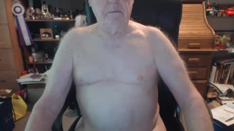 sjbottomboi online show from July 17, 3:40 pm