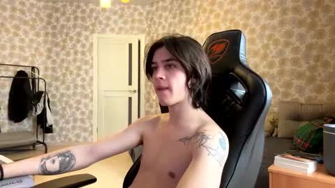 skinnyfitboy online show from May 16, 10:36 am