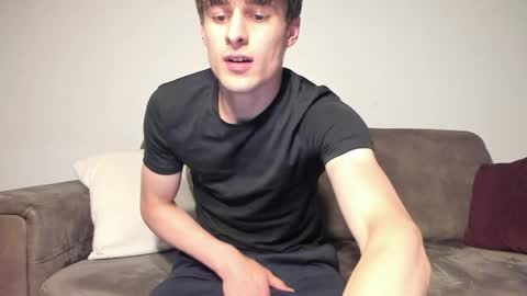 skinnyguywithbigd online show from May 2, 11:40 pm