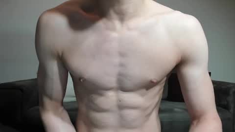 skinnyguywithbigd online show from April 25, 12:35 am
