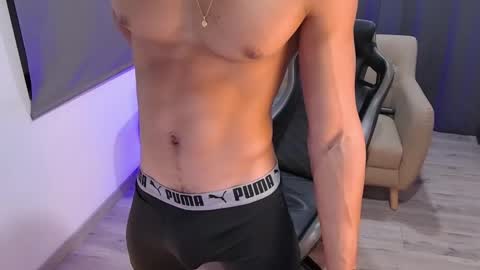 Liam Vokov online show from April 29, 3:55 am