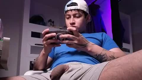 sky_wild online show from August 7, 5:25 am