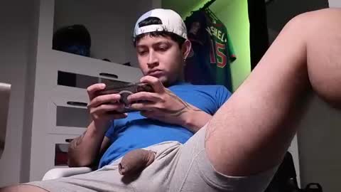sky_wild online show from August 1, 5:39 am