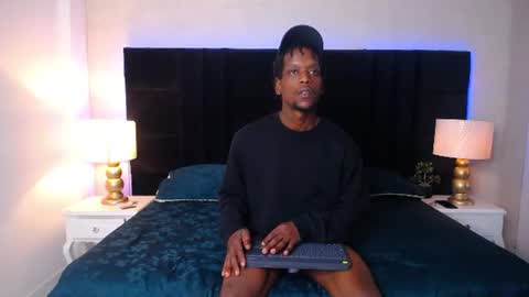 SKYLERBIGXXX online show from June 30, 3:51 am