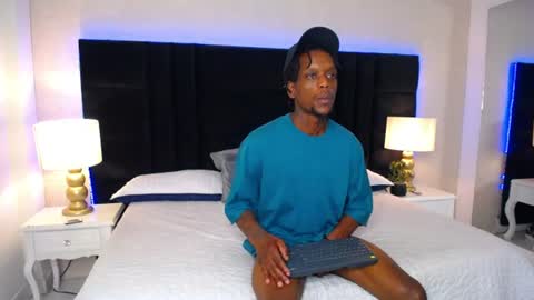 SKYLERBIGXXX online show from June 18, 4:03 am