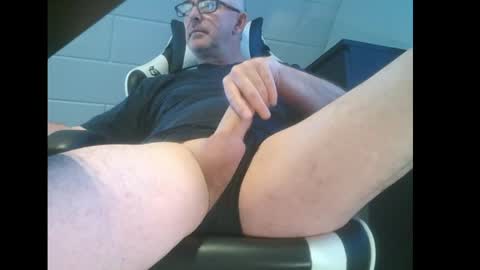  SLUTIAM   online show from May 9, 4:13 am