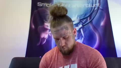 smoke online show from May 4, 10:33 pm