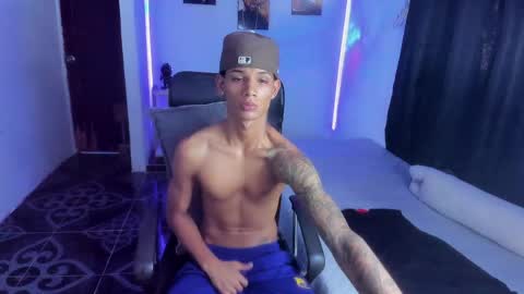 snak_master1 online show from May 8, 8:53 pm