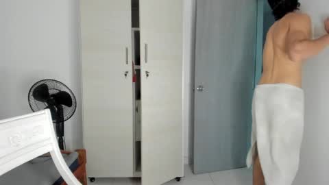 sola_enzo online show from June 4, 7:42 pm