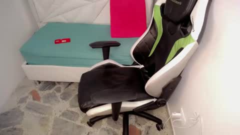 ESTEBAN online show from June 10, 5:42 am