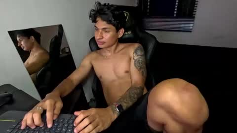 soy_samuel11 online show from July 4, 4:15 am