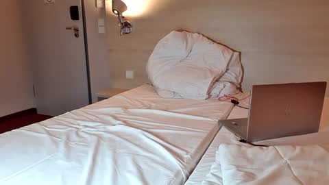 spermboycologne online show from July 25, 11:12 pm
