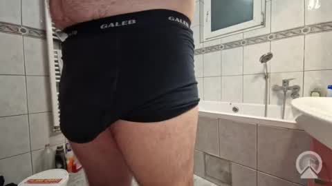 DominantBullGuyxxx online show from August 7, 10:38 pm