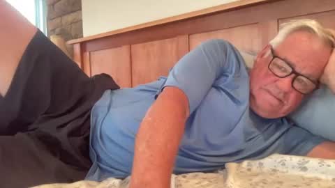 Steve online show from August 4, 9:37 am