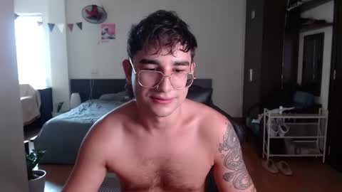 Alex   online show from June 11, 4:21 am