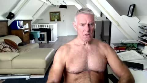 stevetwo online show from May 11, 11:23 am