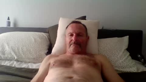 steviehard8 online show from July 26, 8:06 pm