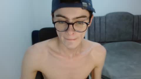 stiv_grant online show from May 13, 12:19 am