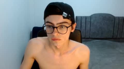 stiv_grant online show from June 10, 12:23 am