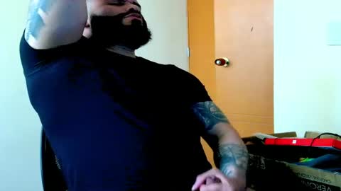 stiven253958 online show from July 2, 7:53 pm