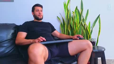 Stiven Montiel online show from May 27, 12:35 pm