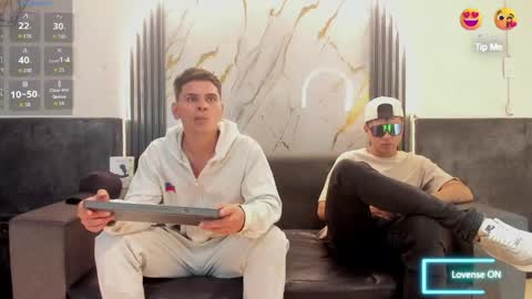 friends online show from May 15, 4:09 am