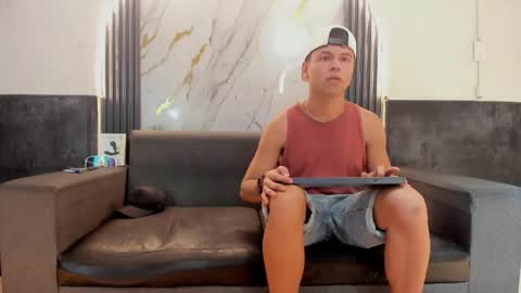 friends online show from May 17, 3:58 am