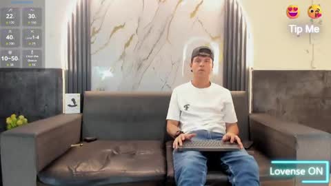 friends online show from May 8, 4:02 am