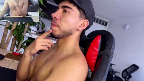 SteveU online show from May 15, 5:43 pm